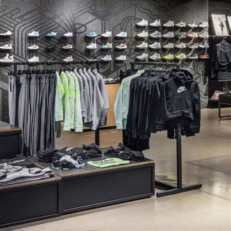 allereerste nike schoen|Nike Factory Stores.